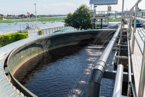 Du rejet à la ressource : le traitement des eaux industrielles, clé d’une production plus verte