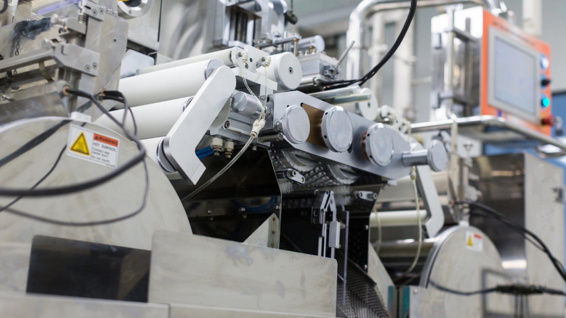 Comment choisir une machine de production sur mesure pour votre usine ?